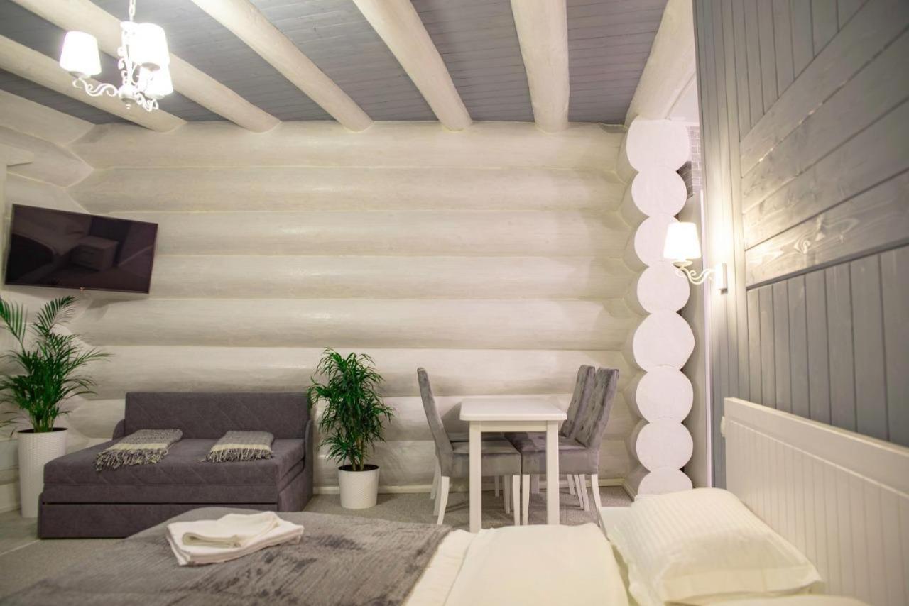 Adele Apartment Mizhhirya  Bagian luar foto