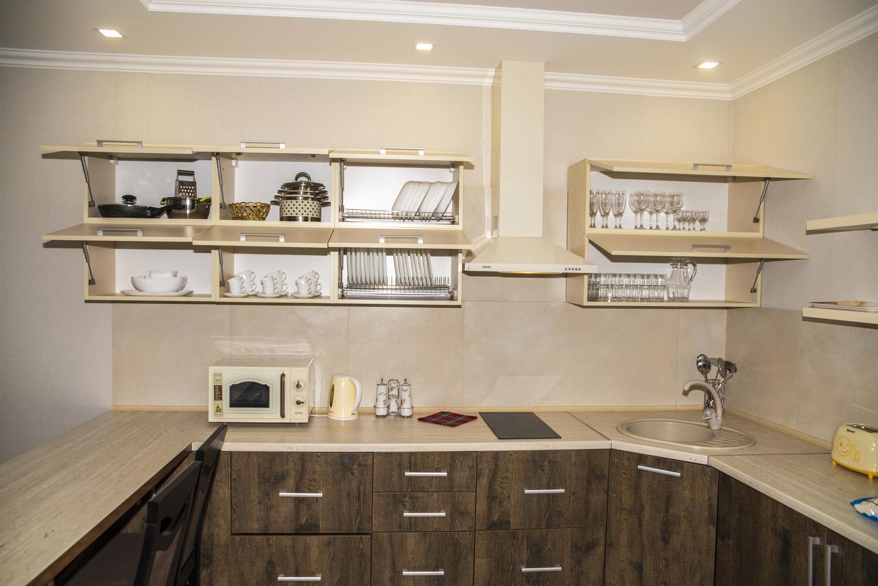 Adele Apartment Mizhhirya  Bagian luar foto