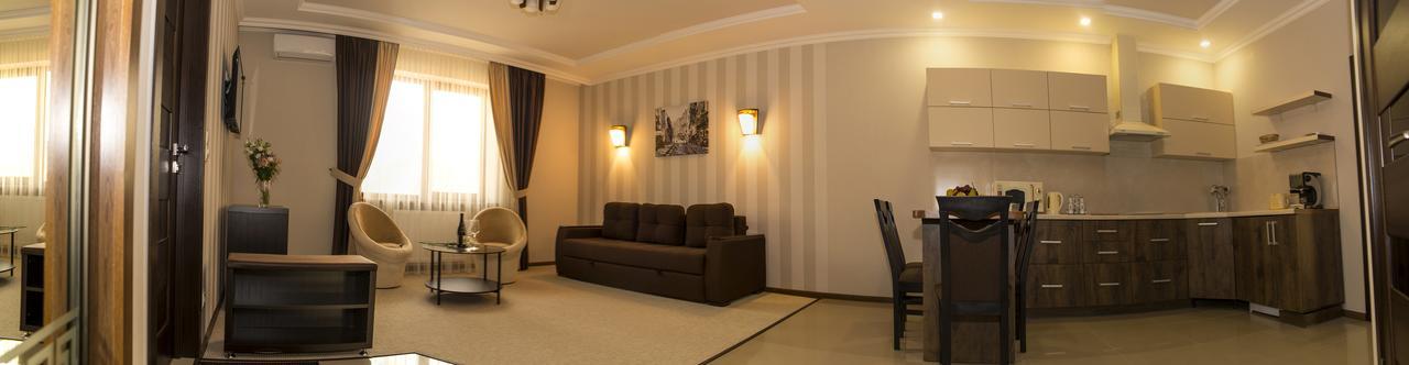 Adele Apartment Mizhhirya  Bagian luar foto